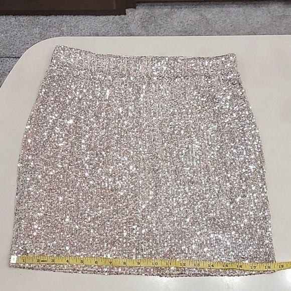 Maurices Cream and Silver Sequin Sparkly High Rise Skirt - Size Medium - Picture 9 of 11